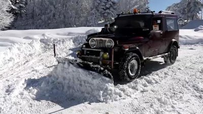 1976 Model cipini kar küreme aracı yaptı