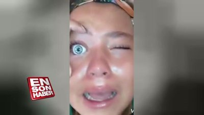 Oyuncak bebeğin gözünü çıkarıp kendi gözüne takmak