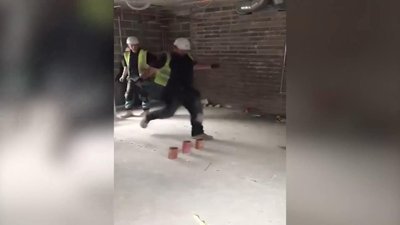 İnşaatta işçileri kahkahaya boğan şaka