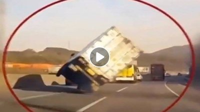 Usta kamyon şoförlerinden inanılmaz manevralar