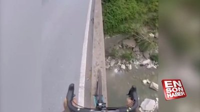 Bisikletli sürücüden tehlikeli şov