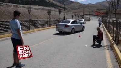 Gizemli yolda top ve suyla deney yaptılar