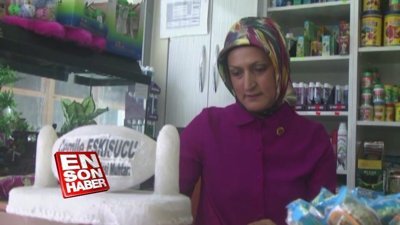 Önce iş hayatına atıldı, sonra mahallenin sorunlarına el attı