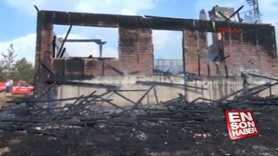 Sivas'ta ormanlık alandaki dağ evi yangında kül oldu