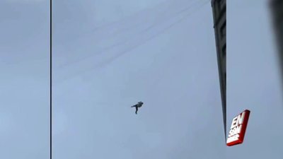 Çin'de otel ücretini ödemek istemeyen adam tellere çıktı