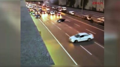 Bayrampaşa'da yolu kesip drift yaptılar