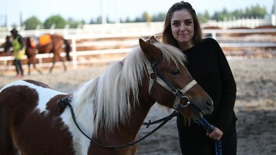 Atlar engelli çocukların umudu oldu