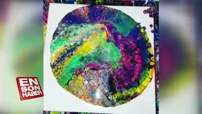 Sanatçı Ashley Carter'ın garip tekniğiyle yaptığı tablolar