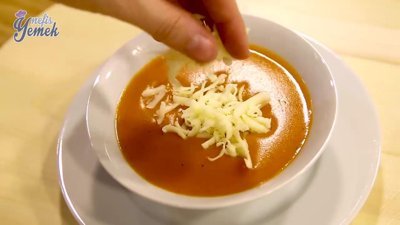 Domatesli un çorbası tarifi