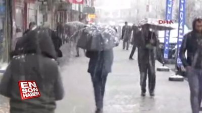 Hakkari'de yoğun kar yağışı