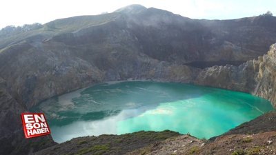 Endonezya'da renk değiştiren göller 