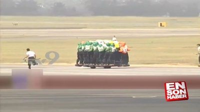 Hindistan'da motosiklete 58 kişi bindi