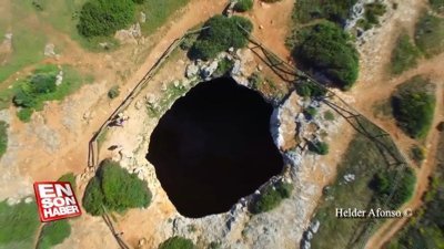 Dev deliğin içindeki muhteşem manzara