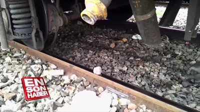 Devasa yük treninin çakıl taşı üzerindeki etkisi