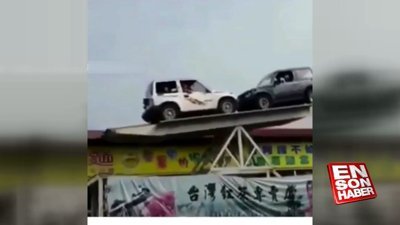 Arazi araçlarıyla tahterevalliye binen çılgın şoförler