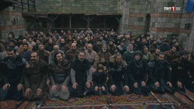 Diriliş Ertuğrul - Kalede namaz