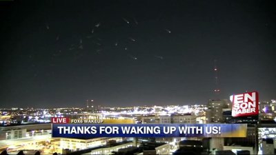 Canlı yayında uçan cisimler kafaları karıştırdı