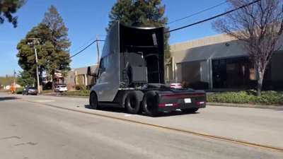 36 ton yükle spor otomobil gibi giden elektrikli tır