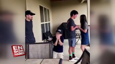 Kızı gözlerinin önünde evlilik teklifi alınca şoka giren baba