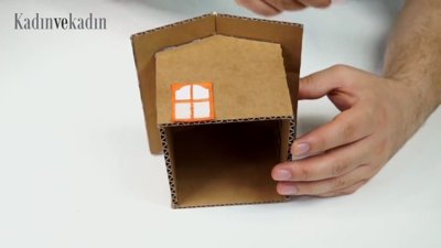 Koliden ev şeklinde kumbara yapımı