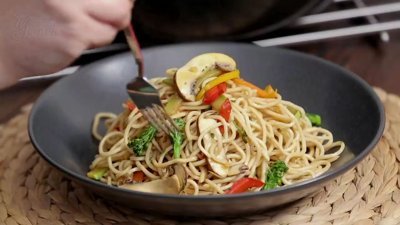 Sebzeli Noodle Tarifi