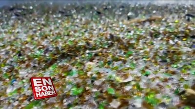  Japonya'nın renkli camlarla kaplı plajı