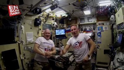 Rus kozmonotlar İspanya zaferini uzayda kutladı