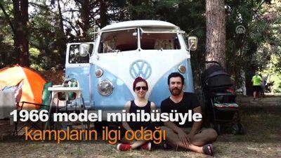 1966 model minibüsüyle kampların ilgi odağı
