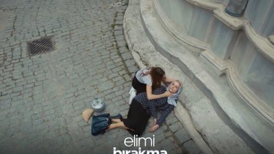 Azra Feride Hanım ile karşılaşıyo - Elimi Bırakma 2.Bölüm