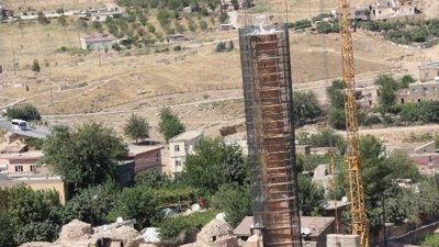 Hasankeyf'te minarenin taşları sökülmeye başlandı 