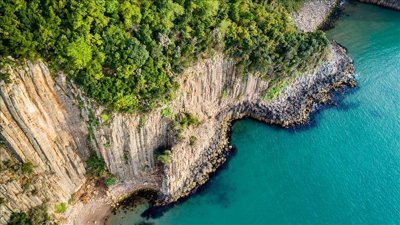 80 milyon yıllık lav sütunları ziyaretçileri büyülüyor