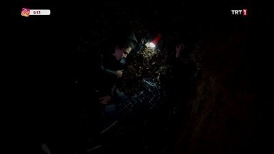 Tozkoparan 5. bölüm - Mete ve Sinan çukurdan kurtulabilecek mi