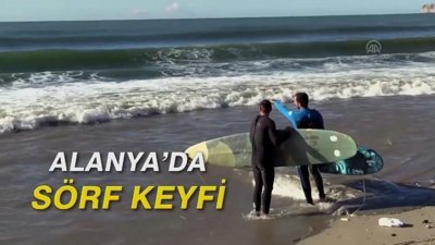 Alanya'da sörf keyfi