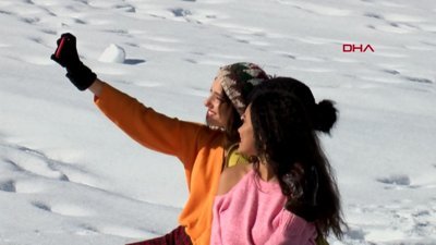 Zirvede kayak, sahilde deniz keyfi