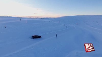 Tesla çıldırdı kaymayan otomobil yaptı 