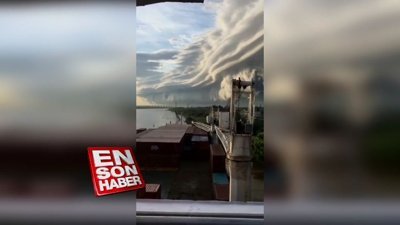 Buenos Aires semalarındaki devasa bulut görenleri büyüledi