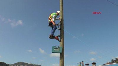 Rizeli mucidin icadı ile direklere tırmanmak artık kolay