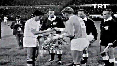 1968 Yılı Fenerbahçe-Manchester City Maçı - TRT Arşiv