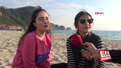 Antalya'da güneşli havada deniz keyfi