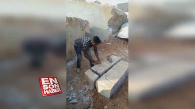 Makine gibi taş kıran genç