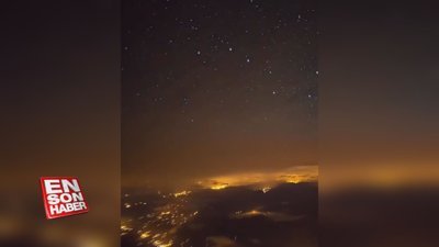 Pilotun kokpitten kaydettiği görüntülerle perseid meteor yağmuru