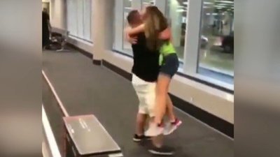 Down sendromlu sevgililerin kavuşma anı