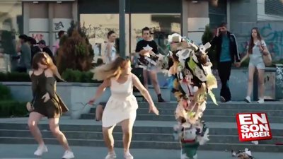 Korkutan çöp adam şakası