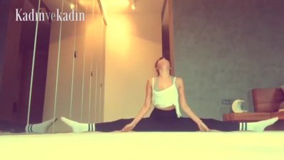 Hande Erçel'in spor videosu paylaşımı