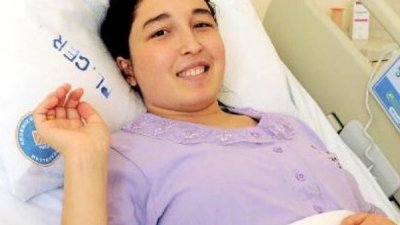 Dünyanın ilk kadavradan rahim nakillisi kadın anne oldu