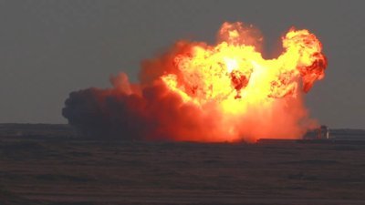 Starship'in SN8 prototipi iniş anında patladı