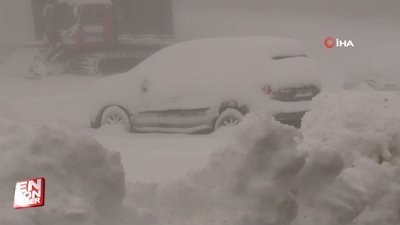 Uludağ beyaza büründü, kar kalınlığı 40 santimetreyi buldu