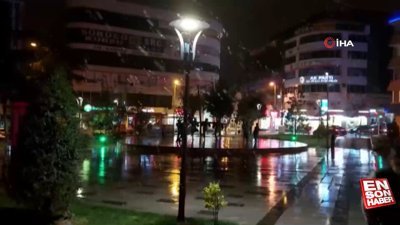 Silivri’de kar yağışı etkili oluyor