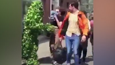 Çalı şekline girip insanları korkutma şakası 