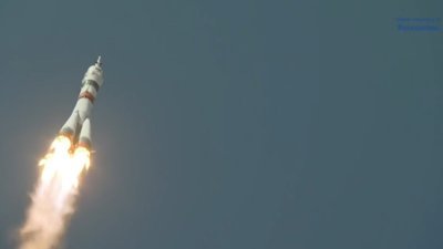 Astronotları taşıyan Soyuz MS-18 aracı fırlatıldı